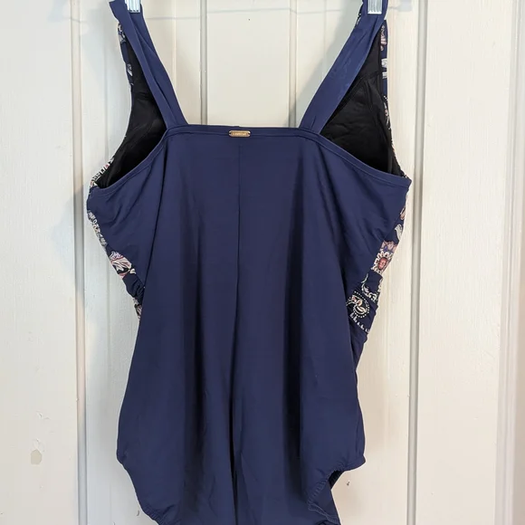 Lands' End Navy Blue One-piece Bathing Suit - Picture 2 of 3